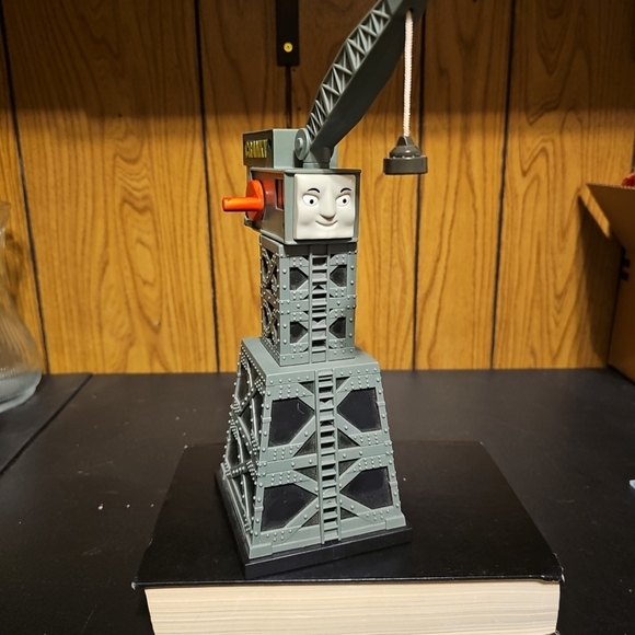 Cranky The Crane Magnetic Cargo Lift Playset Take Along n Play Thomas Train 12" - Picture 3 of 4